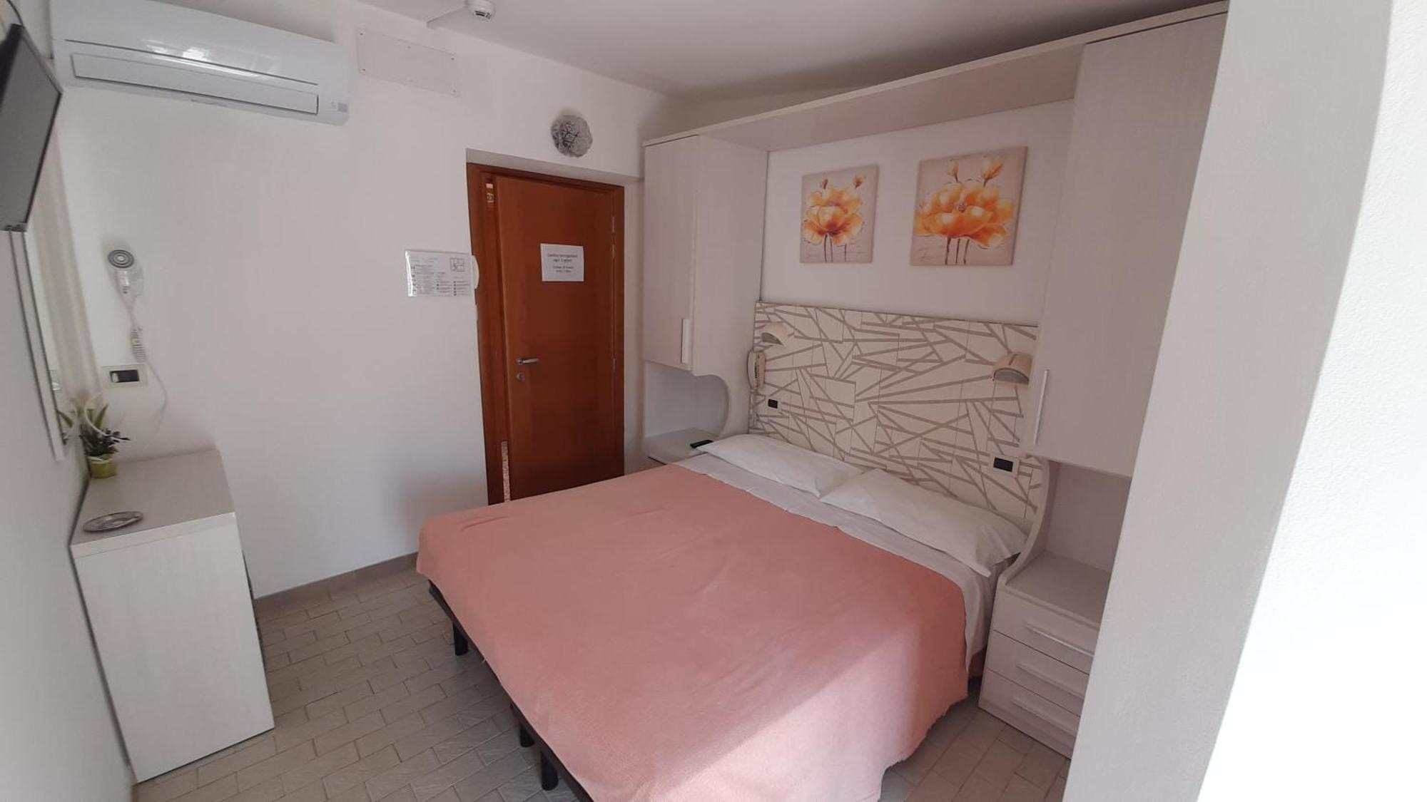 Hotel Luana Rimini Kültér fotó