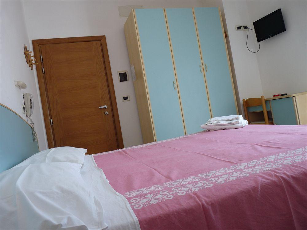 Hotel Luana Rimini Kültér fotó