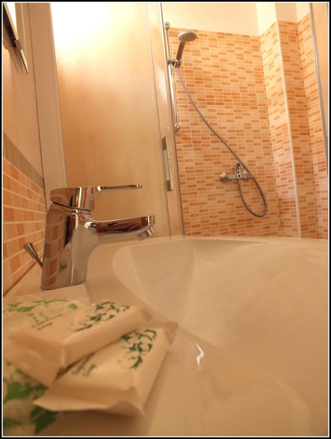 Hotel Luana Rimini Kültér fotó