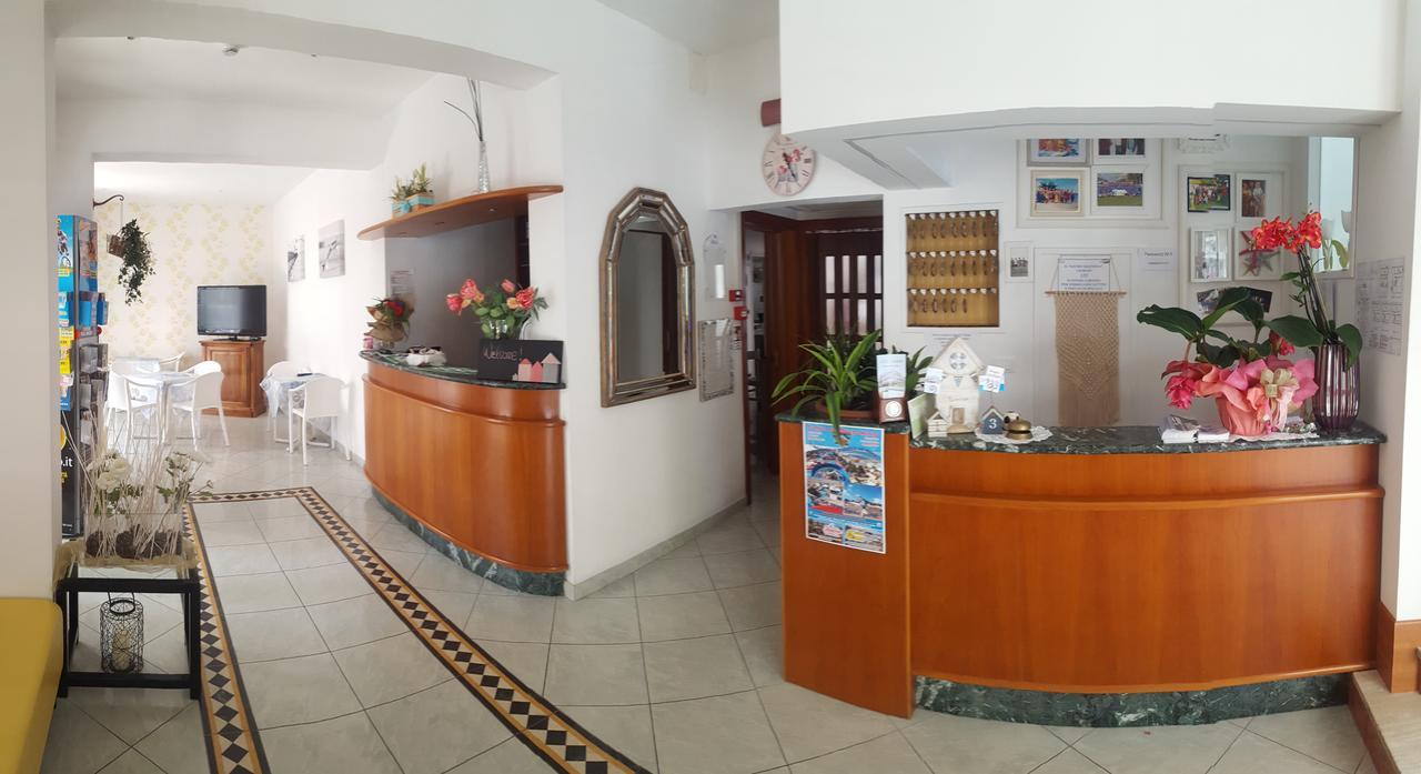 Hotel Luana Rimini Kültér fotó